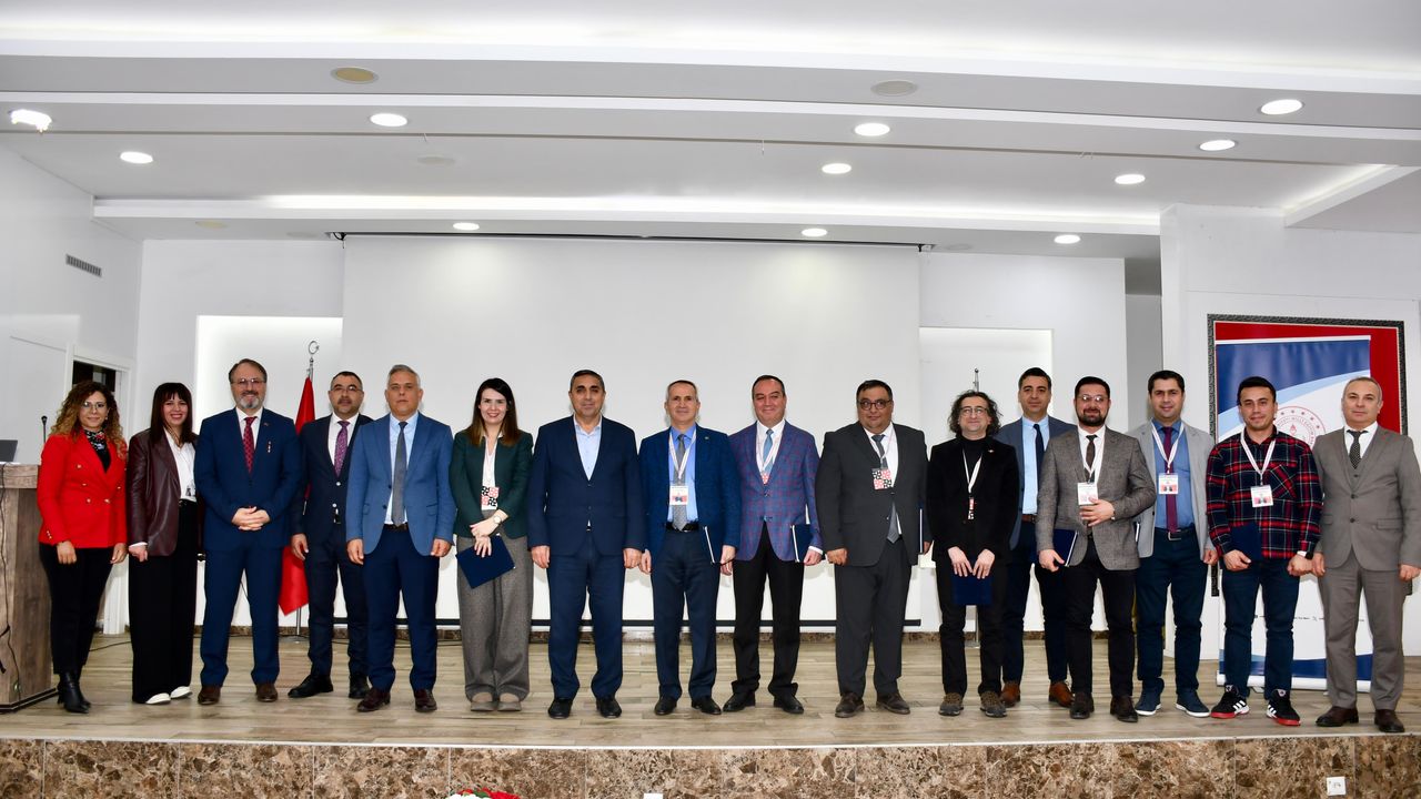 Silifke'de Türkiye Yüzyılı Maarif Modeli Uygulamalı Eğitim Çalıştayı