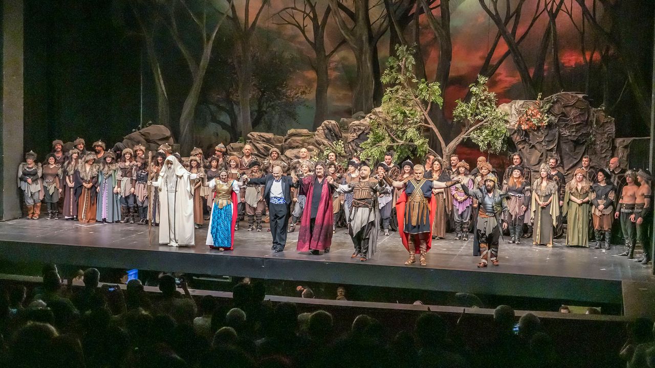 'Attila'dan muhteşem sezon finali