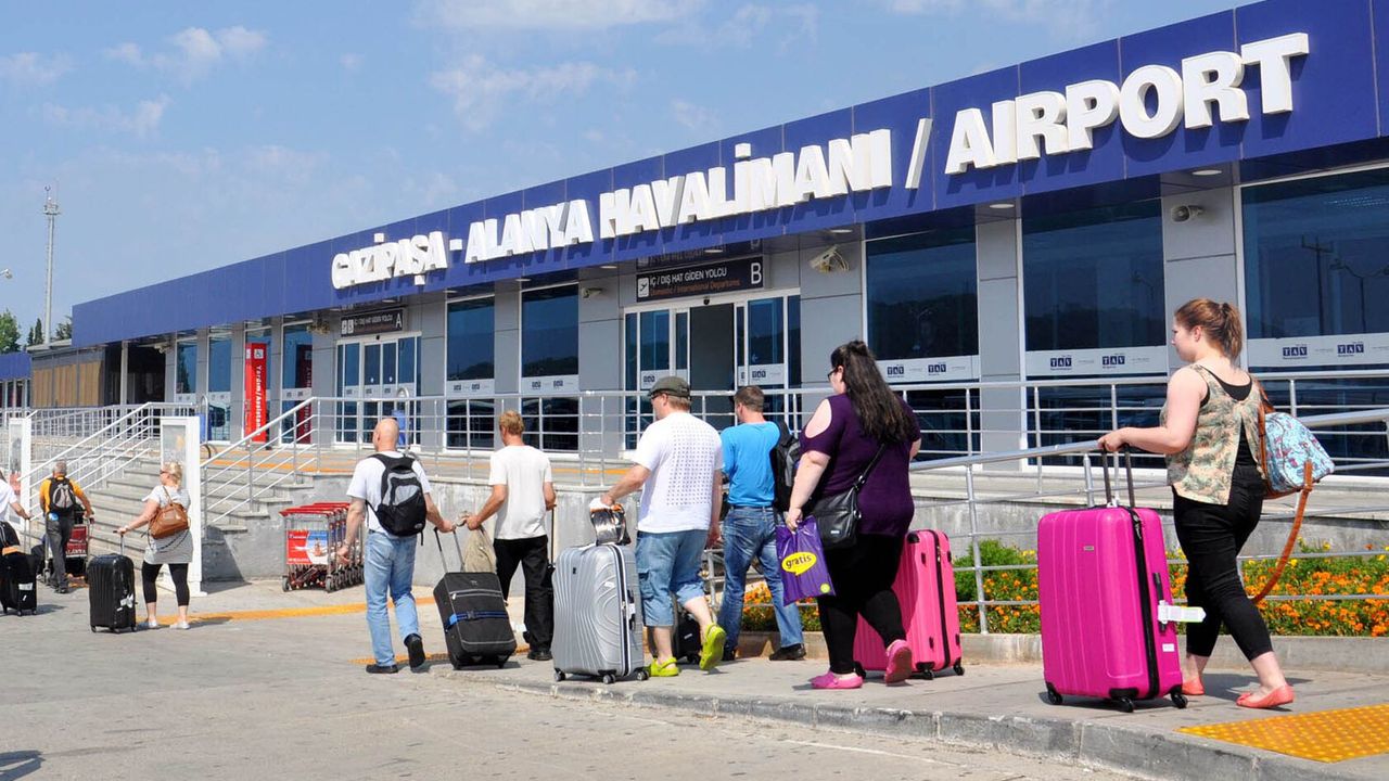 Gazipaşa- Alanya Havalimanı'nda 239 bin yolcu trafiği
