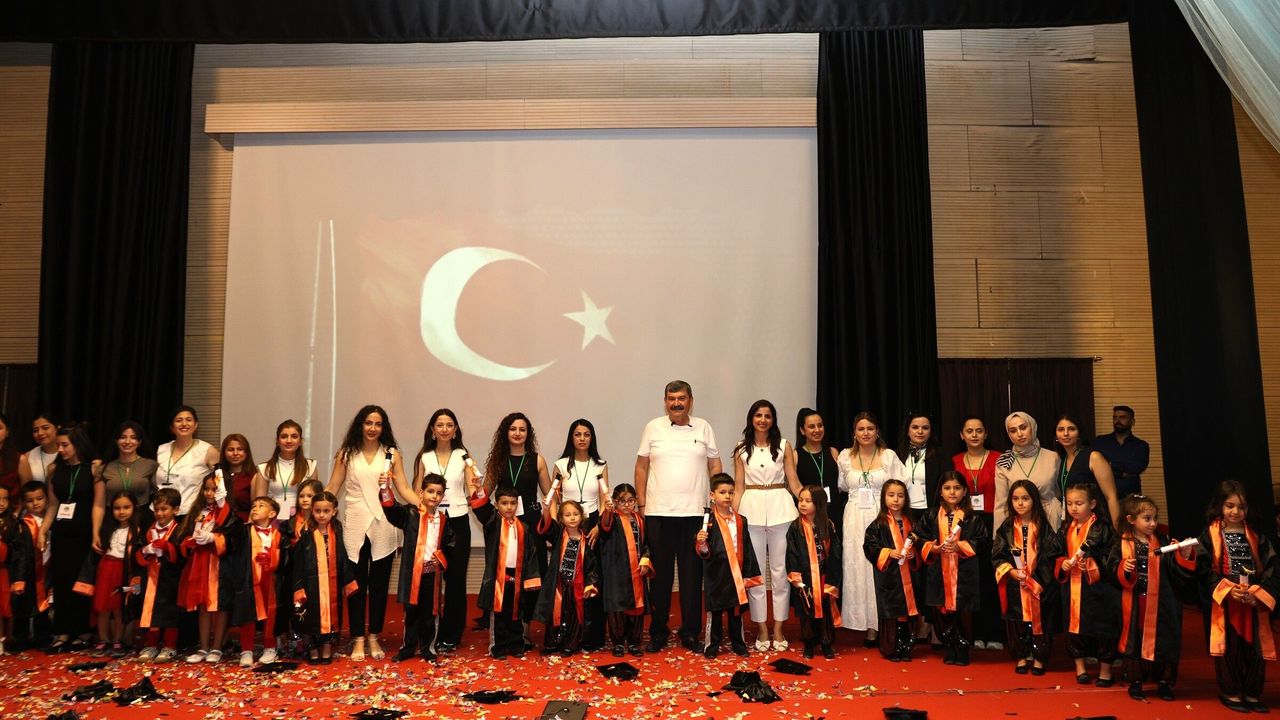 Toroslar'ın gündüz bakımevlerinde mezuniyet sevinci