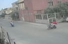 Tarsus'ta 2 motosikletin çarpıştığı kazada kamerada
