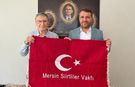 Mersin Siirtliler Vakfı Başkanı Zafer Şahin Özturan’dan Aziz Sancar’a Anlamlı Ziyaret