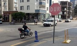 Aynı yerde kaza anları kamerada: "Dur" tabelasına uyulmayınca sürekli kaza oluyor