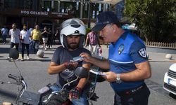 Mersin Büyükşehir Belediyesi ekipleri kent genelinde ‘Tüketici Hakları Rehberi’ dağıttı