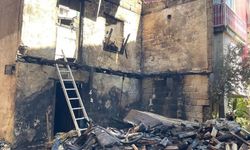 Mersin’de bir evde çıkan yangın 6 eve daha sıçradı