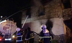 Adana’da evde çıkan yangında anne ve iki çocuğu hayatını kaybetti