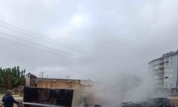 Hassa’da inşaat malzemeleri satan iş yerinde yangın