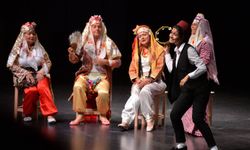 Muratpaşa Belediyesi Tiyatro Topluluğu perde diyor