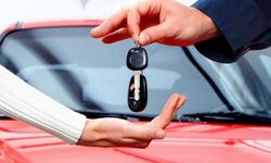 Lüks Arabalar 2 Yılda Yarı Fiyatına Düşüyor: Kim Kazanıyor Kim Kaybediyor?