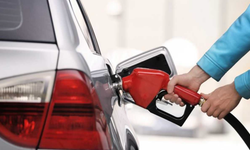 🛢️ Mersin'de Zam Fırtınası Sürüyor! Benzin Tabelaya Yansıdı, Motorine Zam Kapıda