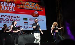 Erdemli'de Unutulmaz Karne Şenliği! Sinan Akçıl ve Emre Bulut Coşturdu