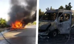 Mersin Erdemli’de Minibüs Seyir Halindeyken Alev Aldı