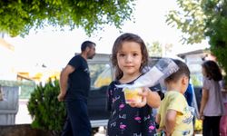 Çocuklar Limonlu Dondurma Keyfiyle Yaz Sıcağını Unuttu