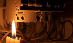 Mersin'de Elektrik Kesintileri Neden Oluyor? Valilikten Net Açıklama Geldi