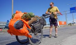 26 Yıldır Dünyayı Yürüyerek Geziyor: İngiliz Gezgin Karl Bushby Türkiye Etabını Tamamladı