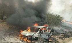 Adana-Mersin Yolunda Otomobil Alev Aldı: Anne ve Çocuklar Son Anda Kurtuldu