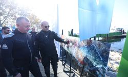 Kocaeli Büyükşehir Belediye Başkanı Büyükakın, İzmit Körfezi'ne dalış gerçekleştirdi