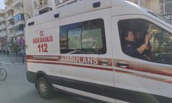 Mardin'de esnafın tekmeli, yumruklu ve sopalı kavgası kamerada; 1 ölü, 3 yaralı (2)