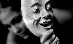 Psikopat Eğilimli Kişilerin En Çok Sevdiği Renk Ortaya Çıktı: Neden O Renk?