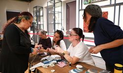 Atık kumaşlar, yılbaşı neşesine dönüştü