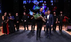 Mavi Siyah'tan ritim ve zerafetin buluştuğu unutulmaz gece