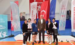 Okul sporları kick boks müsabakaları yoğun katılım