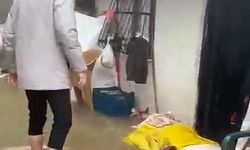 Adana'da sağanak hayatı olumsuz etkiledi (6)