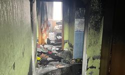 Ev yangınında 2 kişi dumandan etkilendi