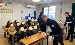 Hatay'da polis, minik öğrencileri bilgilendirdi