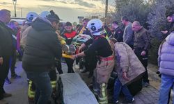 TIR'ın servis minibüsüne çarptığı kaza, araç içi kamerasında