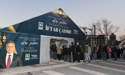 Başkan İbrahim Çenet, orucunu vatandaşlarla açtı