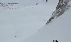 Deprem şehitleri için Erciyes'e tırmandılar