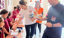 Depremde ailesini kaybetti, hayatını iyiliğe adadı