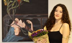 Genç sanatçının ilk sergi heyecanı