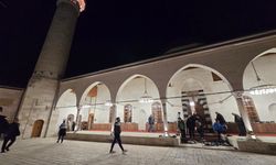 Habib-i Neccar Camii'nde teravih namazı kılındı