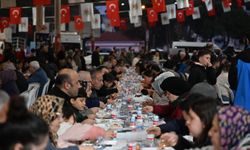 Kepez'de iftar sofraları kuruldu, lokmalar dağıtıldı