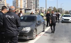 Otomobilde başından silahla vurulmuş halde ölü bulundu