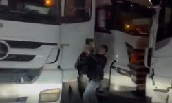 TIR'ın dorsesinde 12 kaçak göçmen yakalandı, 4 organizatör tutuklandı