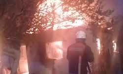 Mersin Erdemli’de soba yangını: Ev küle döndü