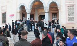 Adana'da Sabancı Merkez Camisi'nde bayram namazı kılındı