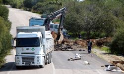 Adana'da yağışların ardından yol çöktü