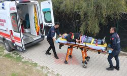 Alanya'da çaya düşen erkek yaralandı