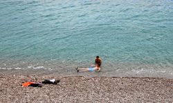 Antalya'da bayram öncesi sahil keyfi