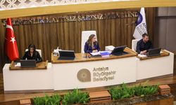 Antalya'da taksi ve otobüs ücretlerine zam; belediye yeni aldığı 19 otobüsü tanıttı