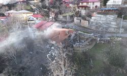 Başkan Tuncer, heyelan bölgesinde incelemede bulundu