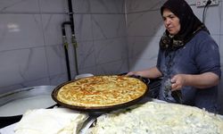 Burdur'da su böreği mesaisi