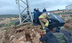 Direğe çarpan otomobilin sürücüsü öldü