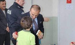 Emniyet müdürü, öğrencilerin davetini geri çevirmedi