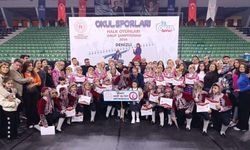 Halk oyunlarında finale kaldılar