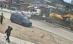 Hatay'da TIR'ın refüje çıktığı anlar kamerada